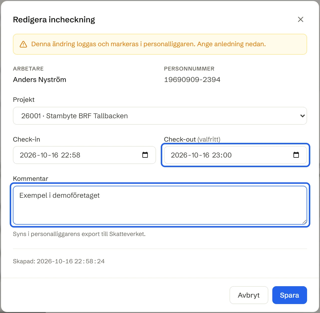 Dialogen Redigera incheckning med fälten Projekt, Check-in, Check-out och Kommentar. Check-out och Kommentar är inringade.